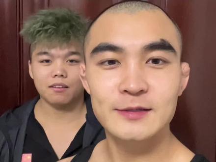 粉丝大哥吃没吃好我不知道,反正凯文是吃好了……
