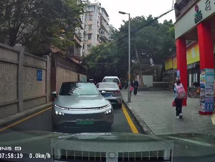 该出手时,不怠慢
#小鹏p7 #行车记录仪