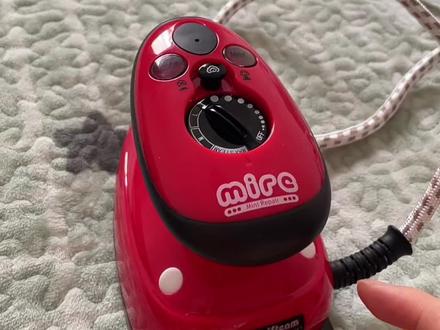 红宝石熨斗使用说明 红宝石熨斗使用方法,操作还是很简单的,没买之前,一直怕自己不会用一直不敢买,这买回来也是用着挺简单的吗!这给自己害怕够呛,哈哈!就怕不会用!#遇到事情不要慌