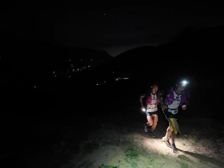 威海100越野赛,65公里家驹开始发力,最后的角逐,加油家驹#越野跑 #凯乐石fuga #赵家驹 #威海100越野赛