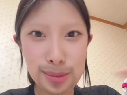 你对待自己的方式就是别人对待你的方式,你自己都给予不了自己的东西,没有任何人会给你 #内容太过真实 #上热搜 #每日分享 #废话连篇系列 #碎碎念