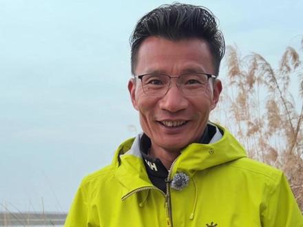 河边相聚,笑声伴着咳嗽声,与钓友一起钓鱼,快乐就这么简单😄😄#清哥说钓 #巧渔夫轻浪二代 #原来钓鱼才是抖音运动顶流 #2026dou来钓鱼 #钓鱼佬和他的海