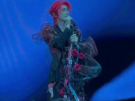 郝熠然-易燃易爆炸💥就适合站在舞台上闪闪发光