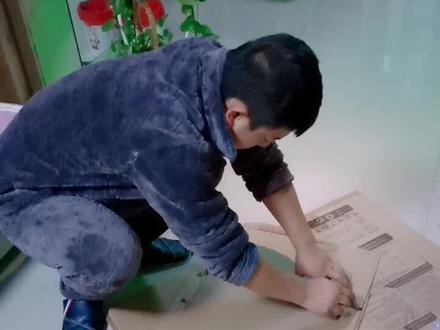 纸箱改造桌子,这次终于拍了教程供大家参考#纸箱桌子#纸箱改造