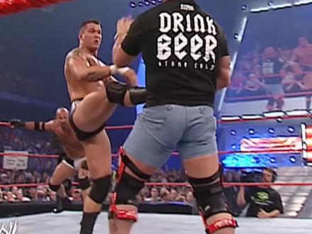 群星大乱斗,预热六人密室铁笼赛,超精彩混战! #WWE #战神高柏 #冷石奥斯汀 #兰迪奥顿