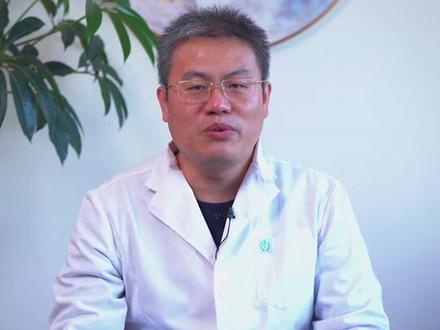 #荨麻疹 这种皮肤病遇到风 身上就痒 @DOU+小助手