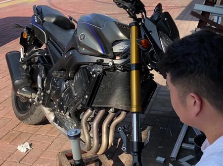 今天给大家发个大排量机车更换减震油封的技术贴,视频有点长请耐心观看!满满的科技与很活! #摩托车减震油封更换教程 #荷都重机车龍腾试车