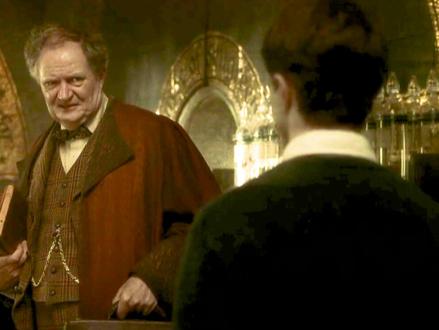 suggest (that) sb (should) do sth. 建议某人做某事 #学英语 #英语口语 #每日英语