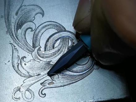 雕金三套系统:显微镜/夹持/雕刻!显微镜要进口,夹持就是球钳,雕刻有林赛和GRS