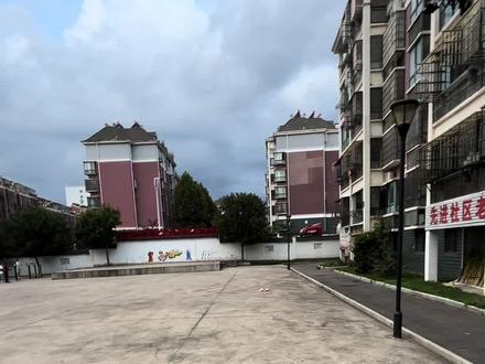 弹烟回旋教程来了 想练的网友练久一点应该就会了 慢慢熟练 练的过程中遇到瓶颈不懂可以来问我