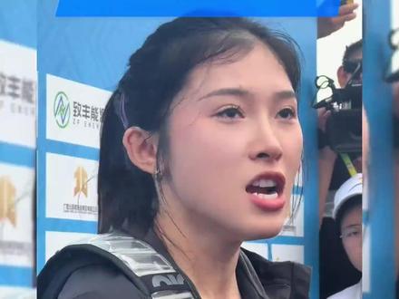 吴艳妮再现招牌动作!夺冠后霸气发言,我真抢跑了又怎么了! #田径比赛 #跨栏 #百米短跑 #短跑 #接力赛