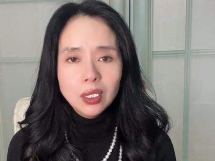 时隔28年!洪杨丽在南昌与亲生父母相认,3月14日,荷兰女孩洪杨丽在寻亲志愿者高洋陪同下,于江西南昌与亲生父母相认。28年前洪杨丽一出生就被爷爷遗弃,之后被荷兰夫妇收养,2024年开始寻亲,历经三次DNA比对终获成功。#洪杨丽 #高洋 #张云鹏 #宝贝回家