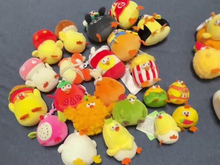 小鸡系列第三弹来啰 嘻嘻嘻 今天是小小鸡呦呦呦
可爱的bonbonbon!
(发一个我的库存~
#墩墩鸡#我的小鸡#萌死了 #解锁开心新方式