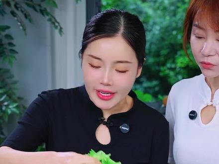 苦瓜千万直接下锅炒,你就像我这样做,比大鱼大肉还要好吃!#美食教程 #苦瓜#一起学做菜