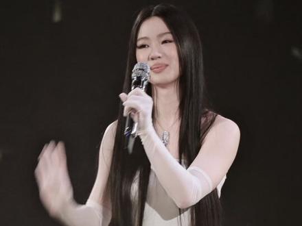 【4K】妈妈说拥有爱当然就很好!原版李姐才是真神! #单依纯 #我表示理解 #单依纯演唱会 #单依纯纯妹妹巡演