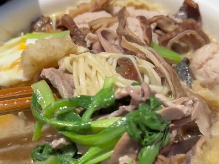 六合全家福腰肚面+牛肉+鸡蛋 #南京美食 #南京话 #alldayguyguy #电子野猪 #年糕吃不饱