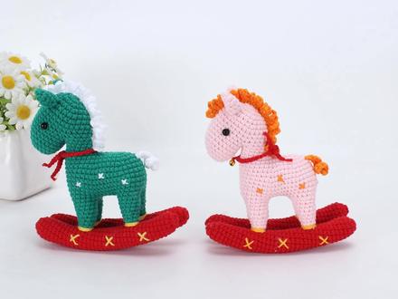 娟娟编织,小朋友的好玩伴,摇摇木马来喽第二集 #钩针基础教程 #我的手工作品 #娟娟编织