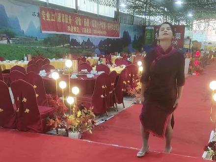 最有气质,美丽大方的喜婆婆#