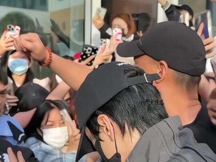 所以爱真的会变质吗#严浩翔
灵感我好像是原创 模仿艾特