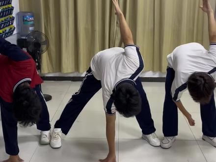 你俩怎么跟我这么优秀的人玩到一起的??#当bro以为自己很有影响力