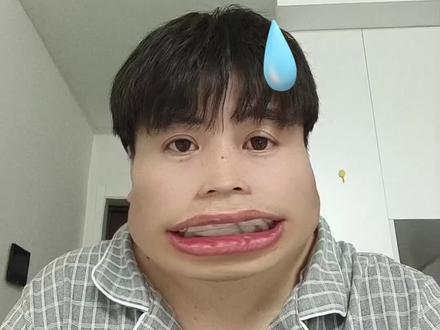新华社点评!女子堵高铁门被行拘,同行人隐身自己背锅,律师解读