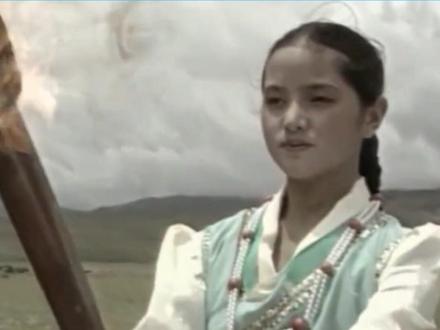重温1990年8月7日,#北京亚运会 #火炬 #火种采集 仪式在念青唐古拉雪峰下举行,由14岁的藏族姑娘达娃央宗采集,交给“体操王子”#李宁! #我为亚运打call