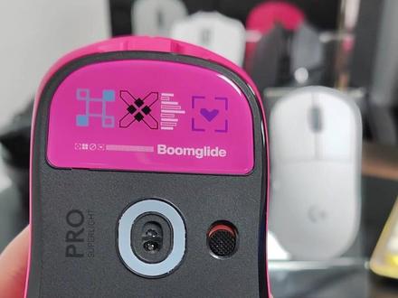#抖音热点宝 Boomglide玻璃鼠标脚贴详细安装教程来咯!!不会贴的兄弟们赶紧看过来~~#游戏外设 #罗技gpw #鼠标控制一切 #鼠标脚贴安装教程