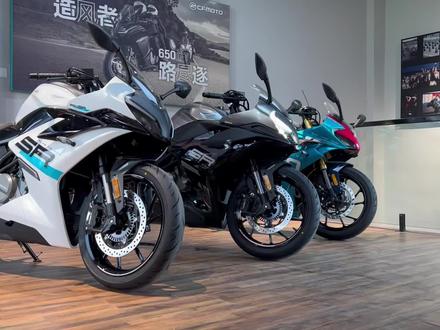 新款250SR和老款有什么区别?23款250SR和22款SR有什么区别?这条视频告诉你!#春风250sr