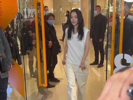 李佳琦表妹刘柏辛很酷啊#刘柏辛
