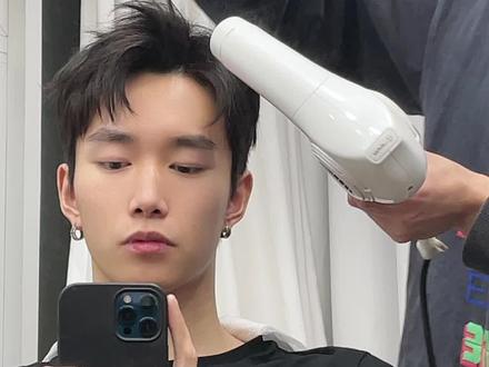 你一句出来打牌么 这个城市又多了一个没钱回家的人