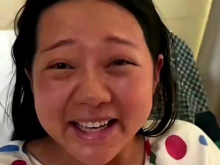 2026年春节前,东天山骆驼队成员董小姐从巴里坤出发,随队穿越五省区抵达洛阳。返程后她身体不适就医,才知已怀孕并临盆。2月13日,她顺产下健康男婴,母子平安。驼队成员震惊,蒋队长半天不敢相信。祝福董小姐母子平安,驼队成员也将开启新生活。