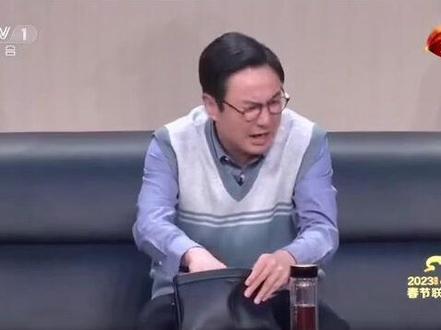 【2023央视春晚爆笑小品《坑》】#沈腾吃药#“沈马”带着新作品来啦!#2023央视春晚