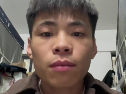 梁定昆邀请您看球啦@定乾昆
2026年念力“GCBC杯”还在火热招募中……
篮不住热爱,挡不住锋芒,以球会友,为屯争光,2026年2月15日至2月23日念力“GCBC杯”篮球争霸赛,邀你见证巅峰对决!@野球风云🏀摄影📷 #靖西#新甲念力村 #GCBC #篮球 #村BA