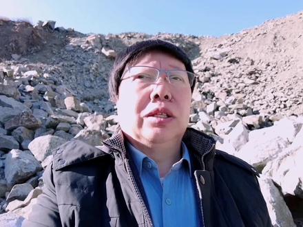 钒钛磁铁矿价值有多高?为什么矿老板卖出白菜价? #矿石 #矿山开采 #矿山 #绿色矿山 #矿山机械 #岩石 #大自然的搬运工