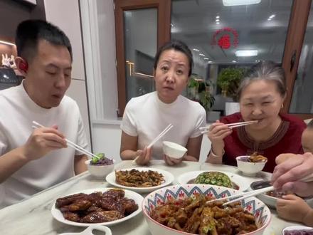 都说婆媳相处不好,多半是因为中间那个男人“桥”没搭好! #日常vlog #家庭情感生活 #记录真实生活 #大姑姐回娘家