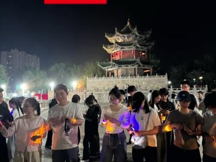 辉县市真人版线下躲猫猫游戏来啦!公园位置共享猫鼠追逐大战,紧张刺激,太好玩啦#辉县搭子 #猫抓老鼠 #躲猫猫 #热门 #交友