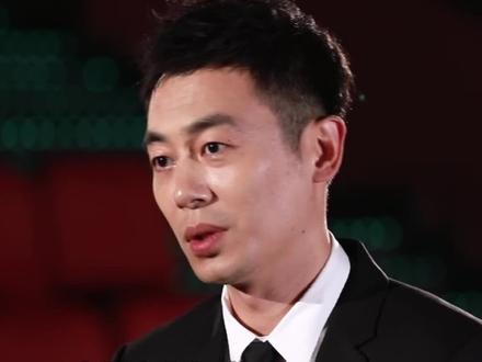#朱亚文 的爷爷和父亲都是军人出身他出演#长津湖 让家人觉得很骄傲。