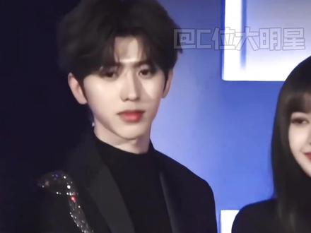 就这样萌萌地创鼠所有人#蔡徐坤 #跑男 #周深 #选秀 #万万没想到 灵感来源@协中