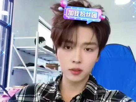 #卡戎#翟一莹#二搭#青梅竹马#新剧
哈哈哈😃😃😃🤭🤭🤭我们还是太聪明啦!一下就猜到了是你们🤗🥰期待青梅竹马的故事!🎉@卡戎☁️ @翟一莹