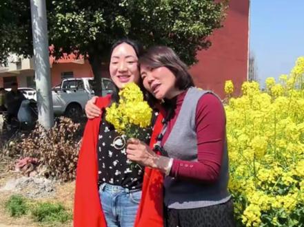 那个出生两天被爷爷偷偷送出去的女孩,洪杨丽终于在高阳的陪伴下见到了自己的爸爸妈妈#洪杨丽#高洋