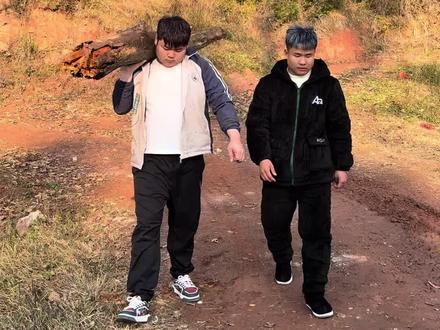 #农村搞笑日常 #剧情演绎 你身边有没有勺屎没拉完的朋友