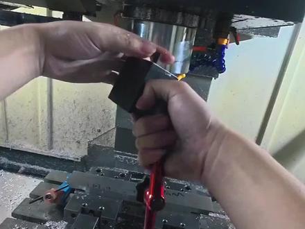 兄弟们要得翻面来了 #CNC #cnc操作教程 #加工中心 #数控加工 #ug编程