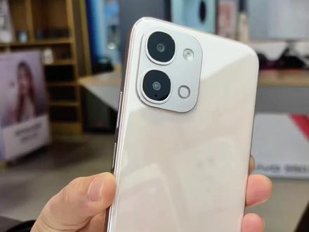 2026年,vivo首款千元机闪亮登场,我们一起来看看它到底有哪些卖点,哪些功能符合你的胃口。
#vivo #vivoY500i #数码科技 #手机📱 #大咖成长日记