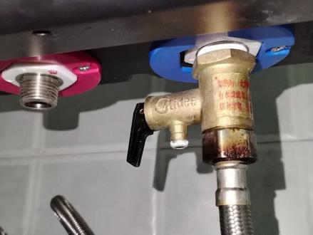 泄压阀每个月都要手动泄压几次就是一个谎言 #增压泵 #电热水器 #家电维修 #手机维修换屏 #黄平杨再德