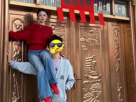 养弟千日,用弟一时#姐弟 #扛肩拍照 #姐弟扛肩