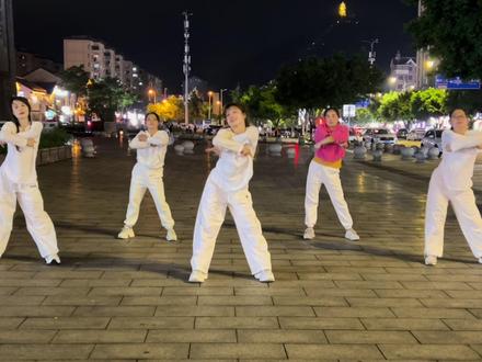 一曲爱而不得 诉尽半生遗憾 超长完整版#广场舞小分队 #广场舞嗨起来!生命在于运动