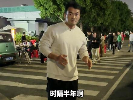 少年变小老板,坚持就会有希望,为努力实现梦想的人点赞 #少年烤鸡 #深圳 #励志少年 #正能量 #纯耕枸杞原浆