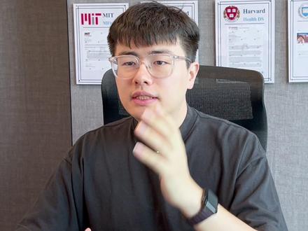 GenAI岗位核心技能与面试准备指南 在GenAI技术快速发展的浪潮中,掌握核心技能已成为求职相关岗位的关键。那么今天我们详细为大家解析一下,GenAI岗位的核心技能体系,以及一些实用的面试准备建议~
首先,求职GenAI相关DS岗位,需要具备以下几项技能:
第一:prompt engineering,调试不同的提示词,使大模型最终输出理想的output,这是非常核心的一项技能。
第二:Retrieval Augmented Generation (RAG),也是企业落地GenAI常用的技术之一。
第三:对transformer model的理解,这些部分可以通过学习论文来掌握。
其次,除了prompt engineering和RAG,还有其他一些基础技能需要掌握,比如:NLP基础和数据处理,以及Spacy/NLTK基础也很重要。
最后,在面试中,GenAI Engineer岗位的技术考察,会问一个关于end to end的GenAI项目,包括从数据处理和模型调用,再到部署上线整个流程。另外,也会考关于NLP或deep learning的理解。同时,这类岗位对coding方面的要求也比较高,需要好好准备。
#北美求职 #GenAI技能 #人工智能 #AI工程师 #求职干货分享