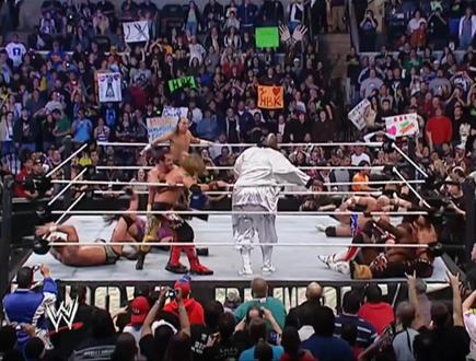 当年皇家大赛的强度足够精彩!hbk经典的一脚把对手的牙套踢出