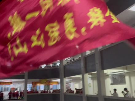 黎明前最黑暗 放弃就是大笨蛋! 今天是2025年5月23日,距离高考还有13天,须知少时凌云志,曾许人间第一流,祝所有高考考生,金榜题名、前程似锦、高考加油! 亲爱的25届考生,高考迫在眉睫,也许现在的你感到迷茫,也许兴奋不已,也许从容淡定......但不管是哪样的你们,都会在最后带着自己积蓄的光,在考场上绽放成最耀眼的答案!山川湖海已在笔下,此刻只管奔赴属于你的盛夏🌹考完之后,不管感觉好与坏,好好夸夸自己,这一段看似艰难的时光,自己度过来了😃好好计划接下来近三个月的美好假期,比如和朋友来一场说走就走的毕业旅行,去学驾照🪪,去完成自己一直想做的事情......🤗要记住,高考不是评判人生幸福的唯一途径,你的人生,你自己说了才算🤗#距离高考仅剩13天 #校园里的精选 #高考生的精选